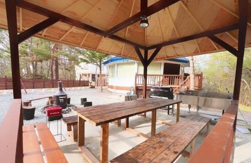 Tsumagoi House | Spacious 7-Bedroom Villa Near Toy Kingdom with Karaoke