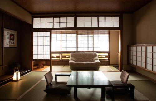 Kinosaki Onsen Hotel | Relaxing Retreat at Kinosaki Onsen Ryokan Tsubakino