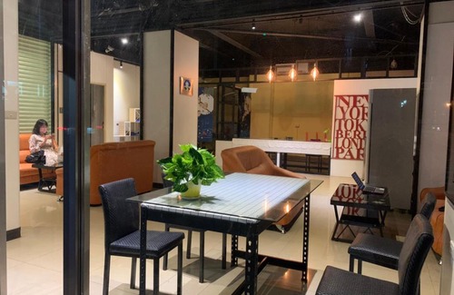 Puli Apartment | Cosy PuliTown BNB: Pet-Friendly Retreat for Families