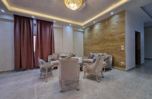The 5th Settlement Bed & Breakfast | Explore 壹号公馆民宿: Perfect for Families and Pets