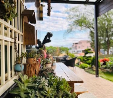 Jinning House | Experience Summer Love Villa: Guest Rated 9.8, Beachfront Bliss