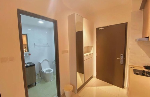 Johor Bahru Apartment | Inviting Hawaii Style Studio Unit - 4-Star Guest Rated Escape