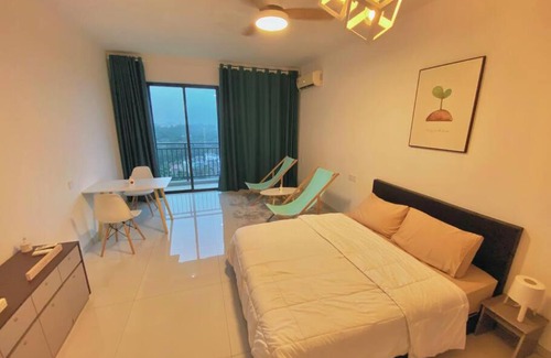Johor Bahru Apartment | Inviting Hawaii Style Studio Unit - 4-Star Guest Rated Escape