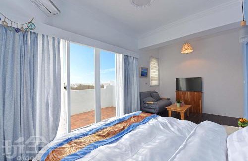 Baisha House | Discover Summer Bliss at The Clear Blue Land Hotel
