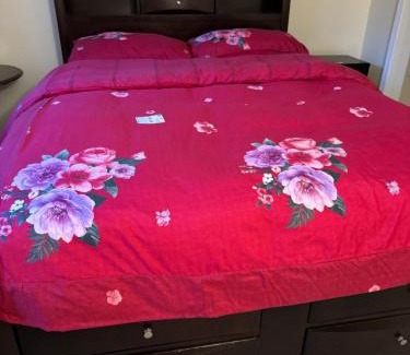 Montgomery Village House | Spacious Room with 1.8m Wide Bed - Child Friendly Stay