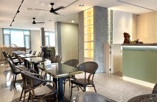 Daxi District House | Discover 大溪老城四季行館 in桃園市: Family-Friendly Retreat