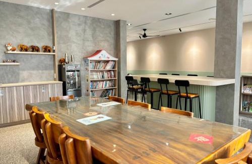 Daxi District House | Discover 大溪老城四季行館 in桃園市: Family-Friendly Retreat