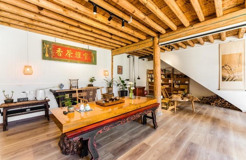 Dali Town House | Discover Dali Liyue Courtyard: Family-Friendly Retreat