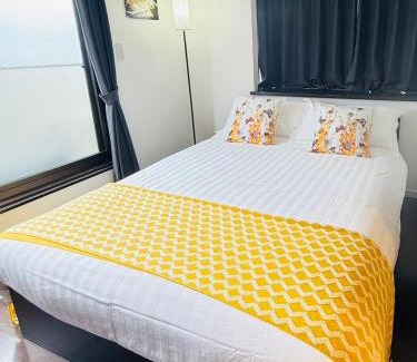 Shin-Osaka Apartment | Cozy Umeda Riverside Retreat with Hot Tub Access