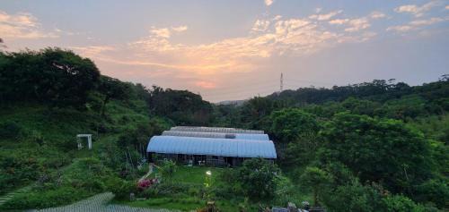 Tamsui House | Welcoming Sky Piece B&B: Family-Friendly Retreat Awaits