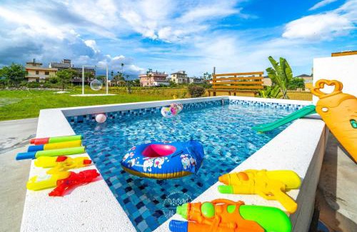 Sanxing Villa | Discover 太平山愛琴海136包棟民宿 with Pool & Hot Tub