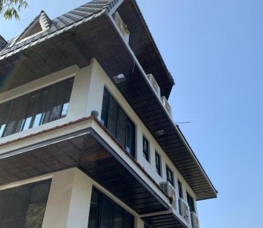 Shuili House | Discover 奕青民宿: Plum Winery Guesthouse with Breakfast