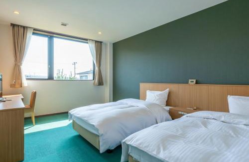 Higashimatsushima Hotel | Experience Comfort at 奥松島LANE酒店 with Hot Tub & Breakfast