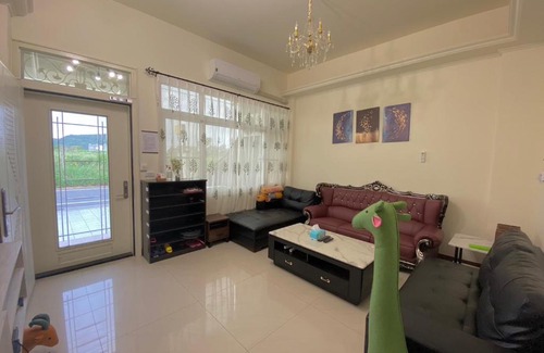 Taitung Villa | Elevate Your Stay at 好時光電梯民宿 - Family Friendly Escape