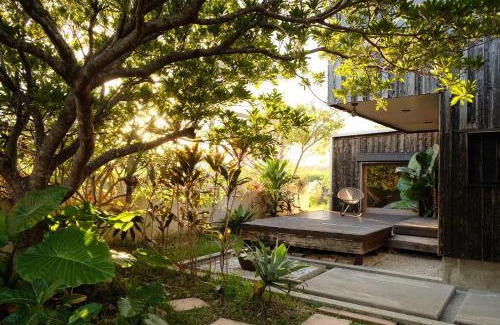 Tamagusuku-son House | Enchanting Stay at 姉と弟の家 with Hot Tub & Breakfast