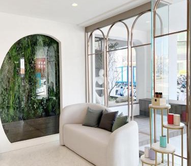 West District Hotel | Discover Relaxation at 婧仕女微旅 – Spa, Hot Tub & More