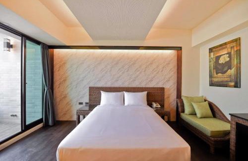 Anping Hotel | Inviting Move Resort & Spa with Oceanfront Views and Pools