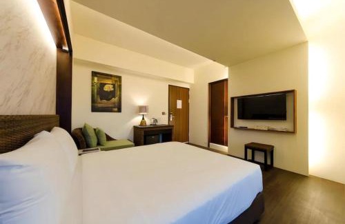 Anping Hotel | Inviting Move Resort & Spa with Oceanfront Views and Pools