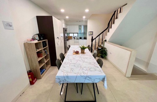 Anping House | Comfortable Anping Canal 301: Family & Pet-Friendly Stay