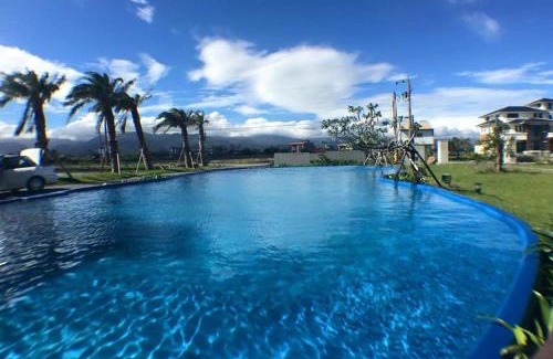 Sanxing House | Experience Water Reflection Villa: Pool, BBQ & Bikes Await!