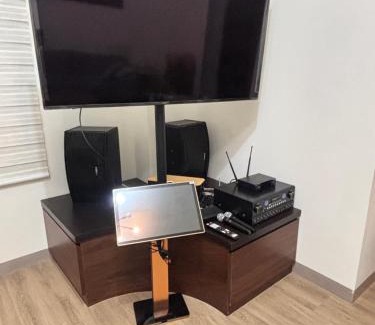 Wujie House | Top-Rated Twilight Riverside Homestay with Family-Friendly Amenities
