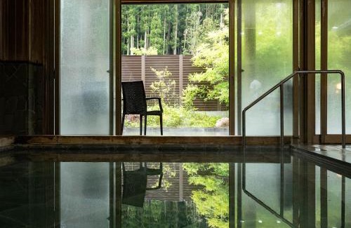 Yusuhara-cho Cabin | Discover宝泉坊ロッジ: Family-Friendly Retreat with Spa & Pool