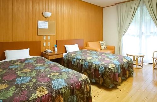 Yusuhara-cho Cabin | Discover宝泉坊ロッジ: Family-Friendly Retreat with Spa & Pool