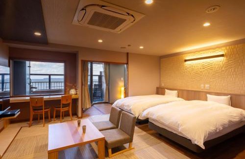 Hagi Hotel | Experience Oceanfront Bliss at 宵待ちの宿 萩一輪