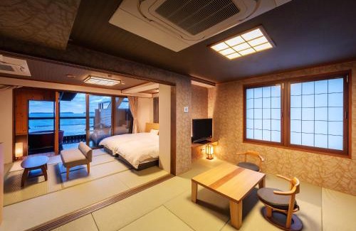 Hagi Hotel | Experience Oceanfront Bliss at 宵待ちの宿 萩一輪