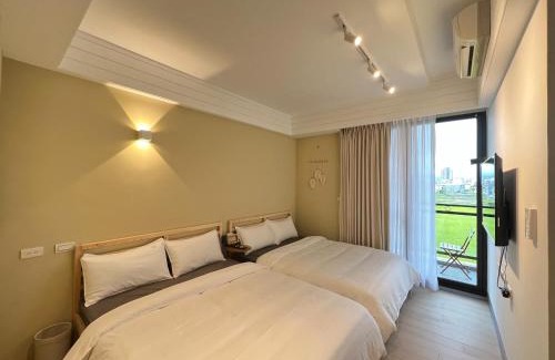 Dongshan House | Delightful 宸村民宿: Rated 9/10 with Hot Tub Access