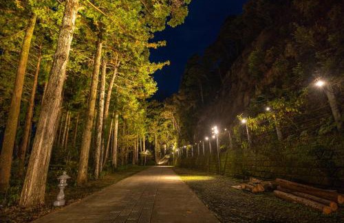 Nachikatsuura House | Top-Rated Temple Hotel Daitai-ji: Pet & Child Friendly Stay