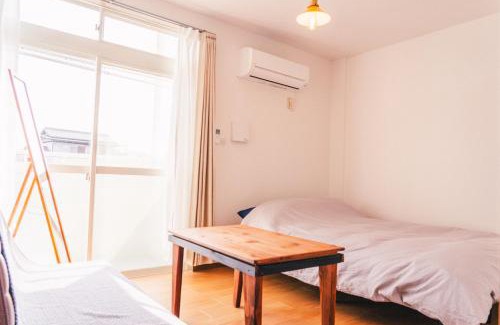 Maeda-nishi Machi Apartment | Family-Friendly 3-Bedroom Apartment with Parking Available