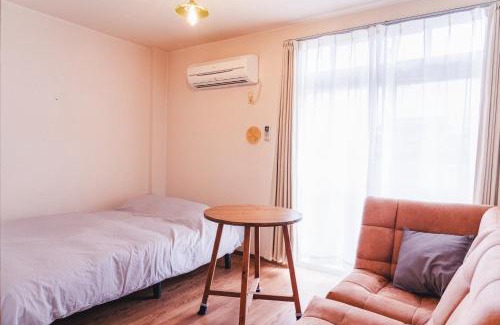 Maeda-nishi Machi Apartment | Family-Friendly 3-Bedroom Apartment with Parking Available