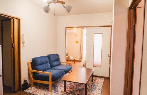 Maeda-nishi Machi Apartment | Family-Friendly 3-Bedroom Apartment with Parking Available