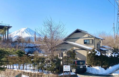 Fujikawaguchiko Villa | Modern Comfort at 富士の樱House 宝栄: 9/10 Guest Rated