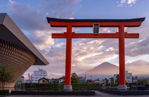 Miyacho Hotel | Discover MUKUtensha Fujinomiya: A Nature-Inspired Escape