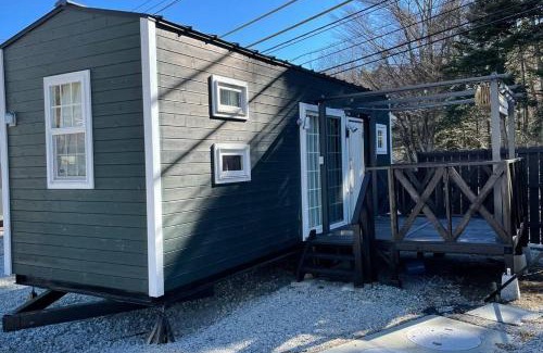 Narusawa Apartment | Family-Friendly Retreat at 富士山下Trailer House-B