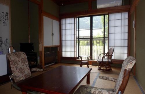 Gokayama Hotel | Discover the Comfort of よしのや旅館 in 富山県
