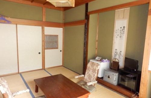 Gokayama Hotel | Discover the Comfort of よしのや旅館 in 富山県