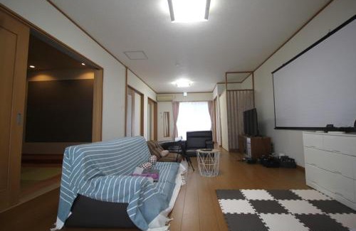Mine Apartment | Family-Friendly Terada Ryokan: Perfect for Up To 12 Guests
