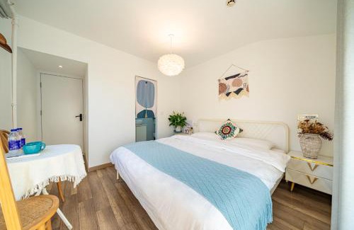 Qingpu House | Discover 小喜屋: Pet-Friendly Retreat Near West Lake