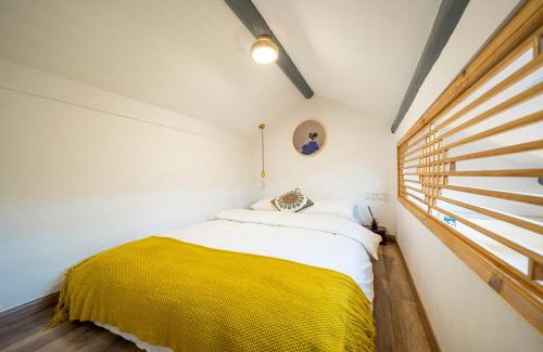 Qingpu House | Discover 小喜屋: Pet-Friendly Retreat Near West Lake
