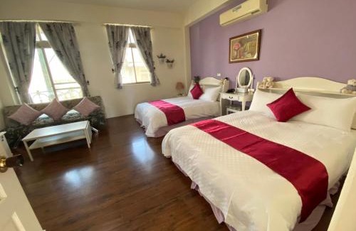Hualien City Centre House | Explore 19窩窩小城堡: Family-Friendly Near Night Market