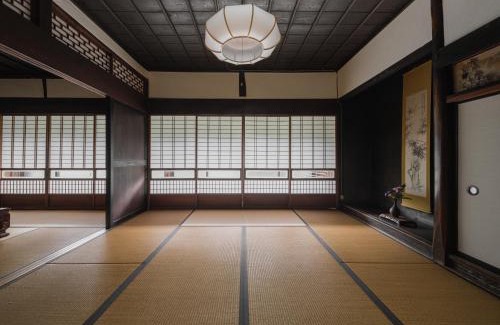 Ogawa House | Discover Villa Tabuchi: Family-Friendly with Hot Tub Bliss
