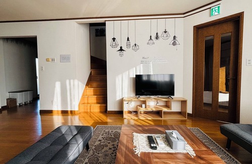 Otaru House | Cozy Otaru Villa with Garden, Near Station & Pet Friendly