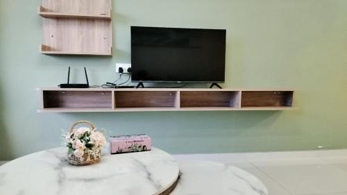 Gelang Patah Apartment | Discover 小满意18: 4-Star Poolside Family Retreat