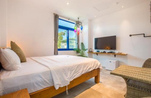 Xiaoliuqiu Bed & Breakfast | Relaxing Oceanfront Retreat at Lu Jing B&B with Spa Access