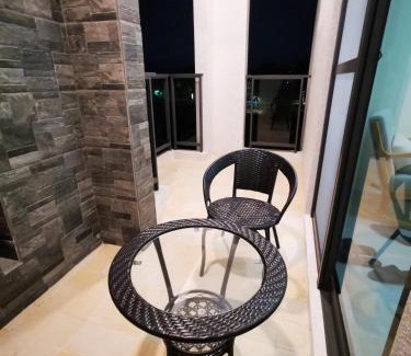 Taitung House | Inviting Home: Unmanned Stay with Hot Tub & 9.3 Rating