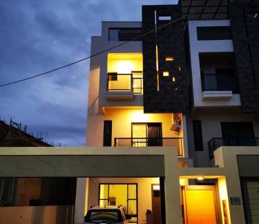 Taitung House | Inviting Home: Unmanned Stay with Hot Tub & 9.3 Rating