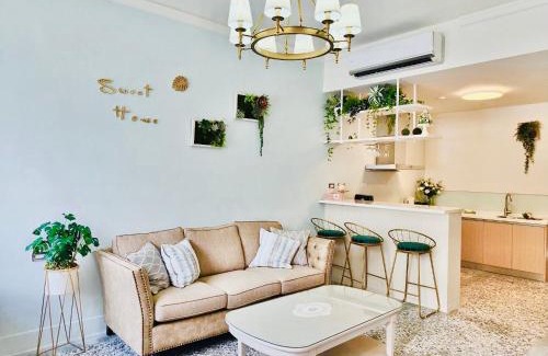 Taitung City Centre House | Cozy Retreat: Ideal for Families with Kitchen and Kids